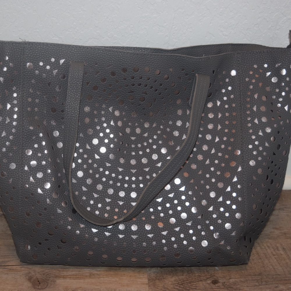 beautiful gray tote